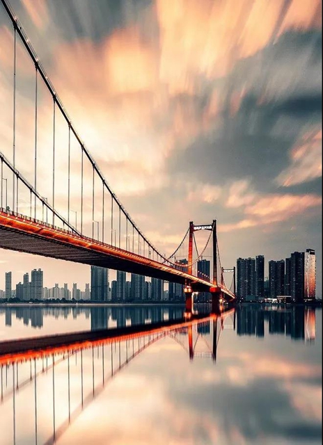  跨国友谊赛精彩纷呈，文化交流架起桥梁  