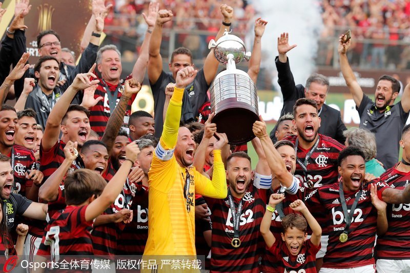  南美解放者杯，弗拉门戈客场连胜晋级