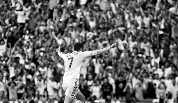  皇马客场逆转巴萨，国家德比演绎经典战役