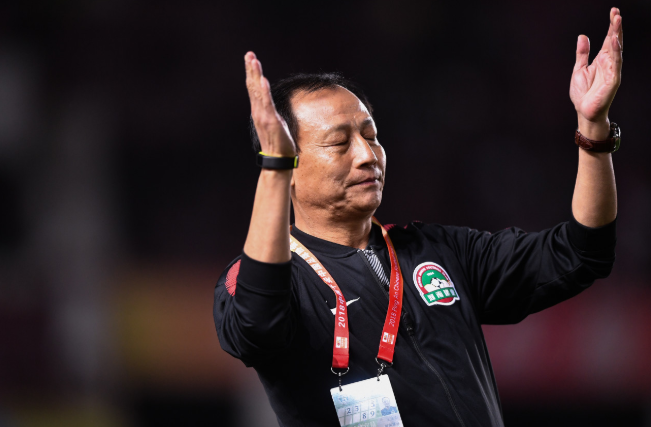  老牌劲旅深陷保级泥潭，换帅能否力挽狂澜