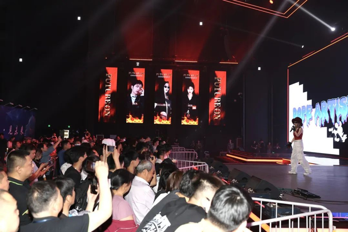  极限操作惊艳全场定义电竞美学