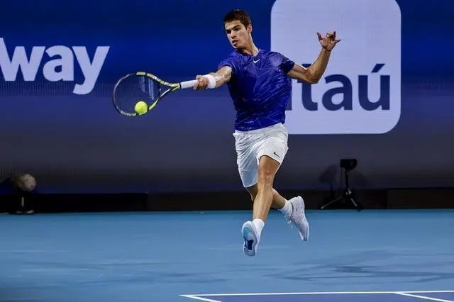  阿尔卡拉斯首夺大满贯创造历史